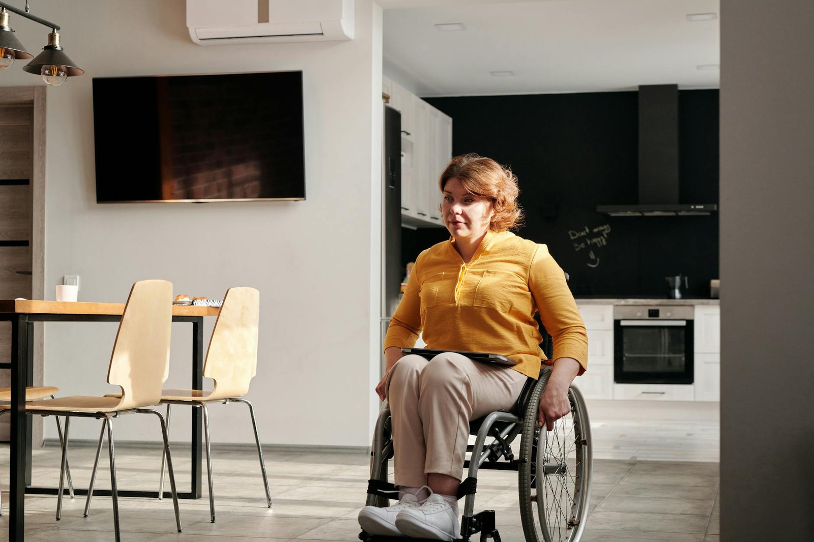 woman sitting in wheelchair